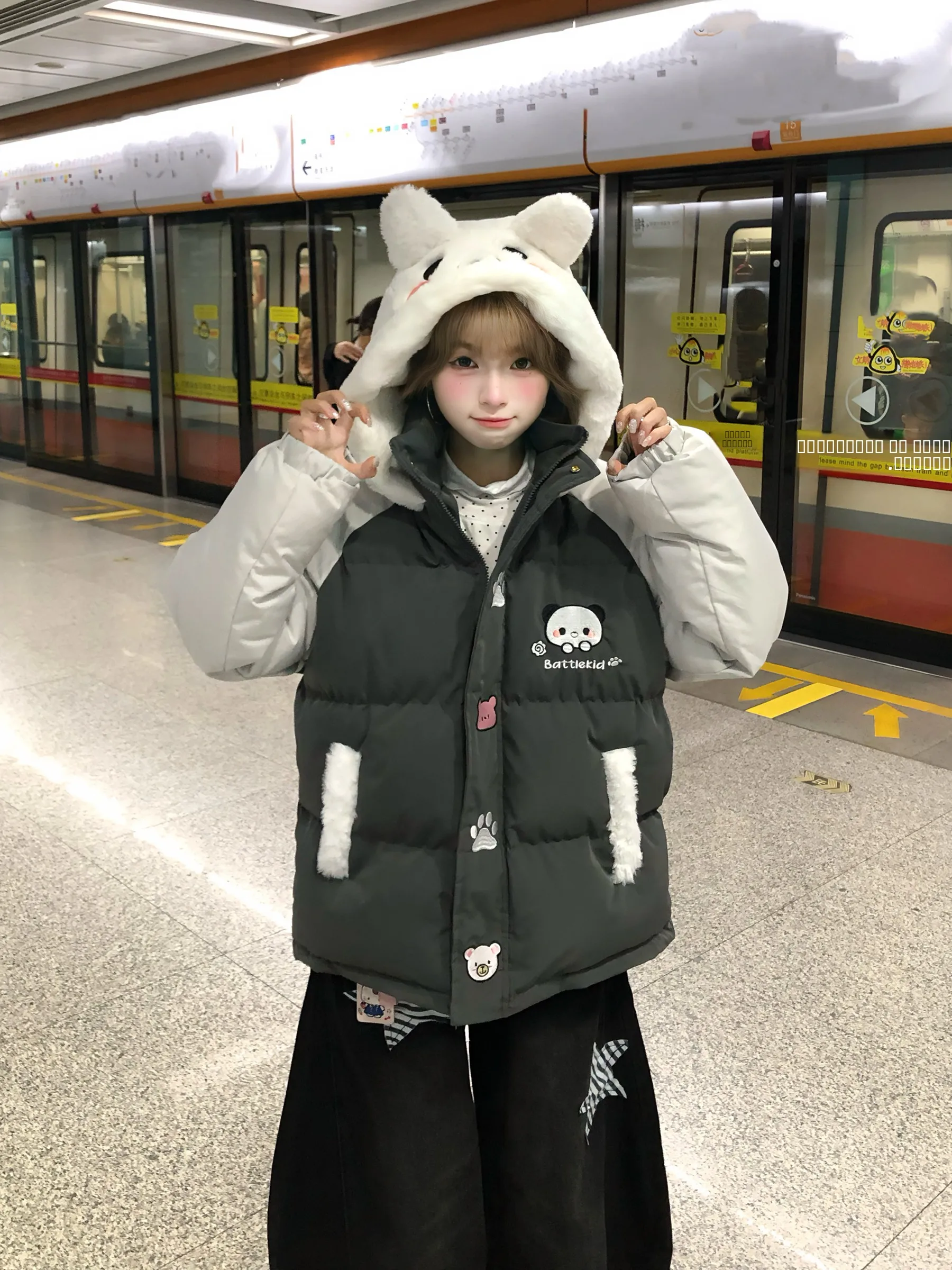 

Женская теплая хлопковая куртка с капюшоном и вышивкой в виде милого мультяшного щенка, свободного кроя, для осени и зимы