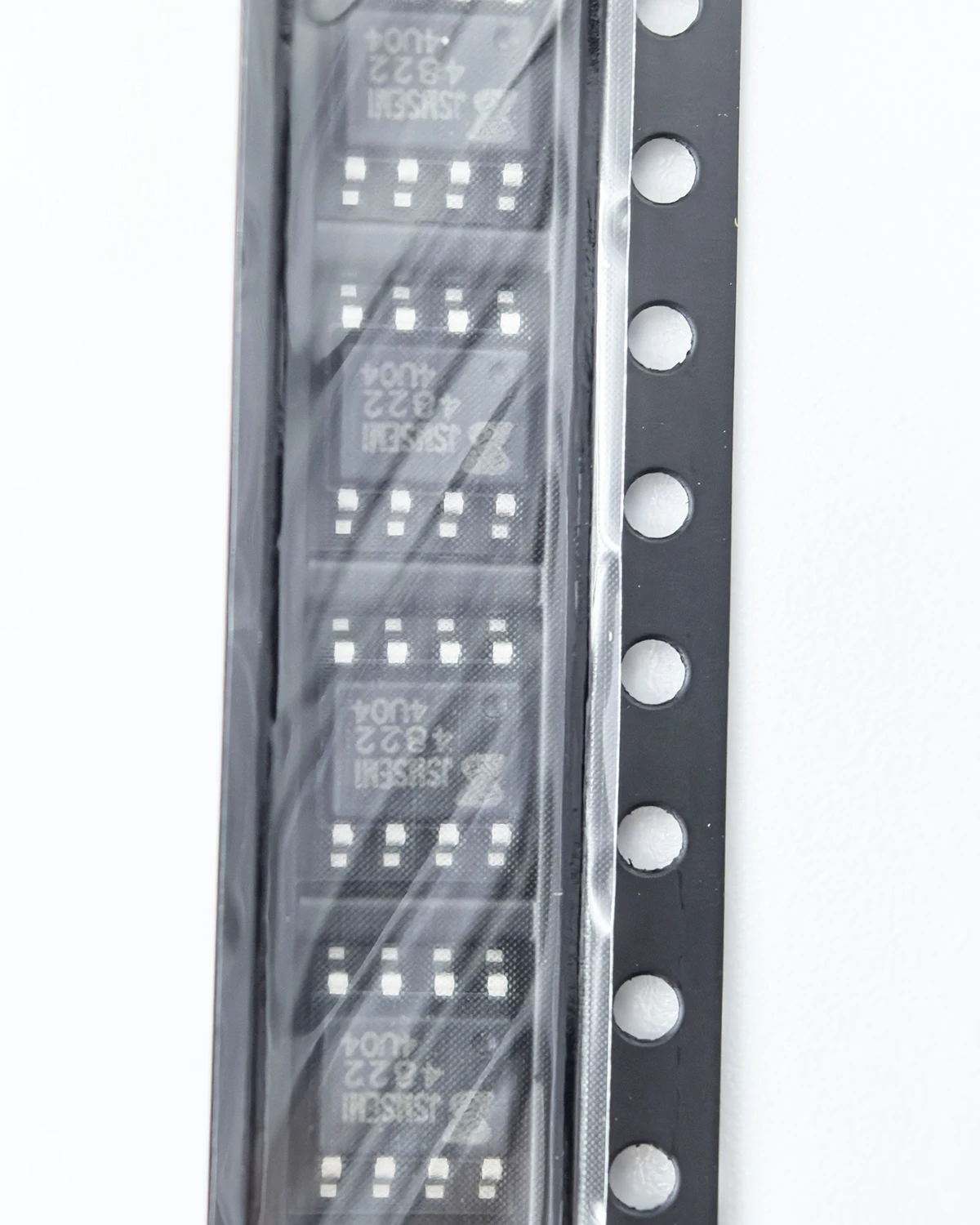 

AO4822 4822 SOP-8 8A 30 В N-канальный AO4805 4805 9A 30 В P-канальный режим улучшения Mosfet транзистор для управления питанием