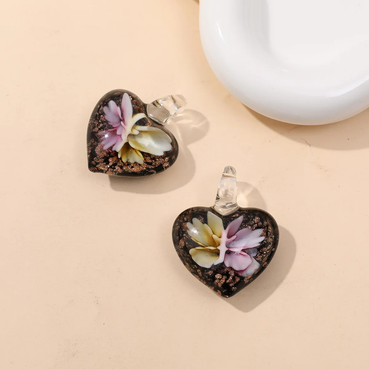 42*33 مللي متر جديد اليدوية مورانو Lampwork الزجاج الأسود مصفوفة القلب مختلط اللون قلادة النساء لصنع المجوهرات قلادة #6