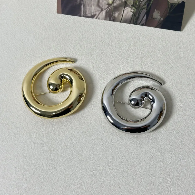 Irregular Vintage Gold plated Metal Smooth Spiral Vortex Broochs for Women Men Suit Corsage Pins Party Jewelry Accessory Gifts image 2