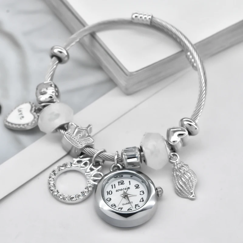 Модные женские часы-браслет Love со стильным декором, изысканные круглые кварцевые часы, серебристые повседневные элегантные