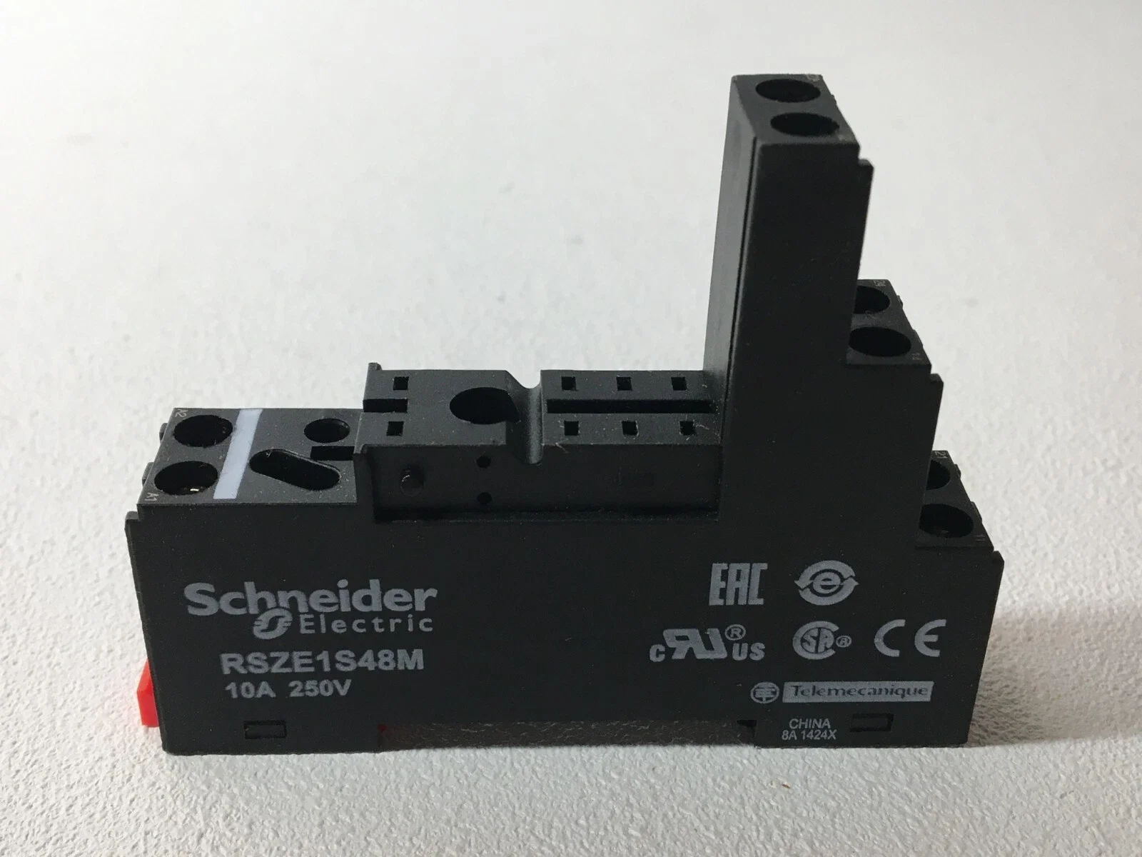 RSZE1S48M socket, for RSB1A160 RSB2A080 relays, Harmony Electromechanical Relays, 10A, screw connec to rs, separate contact