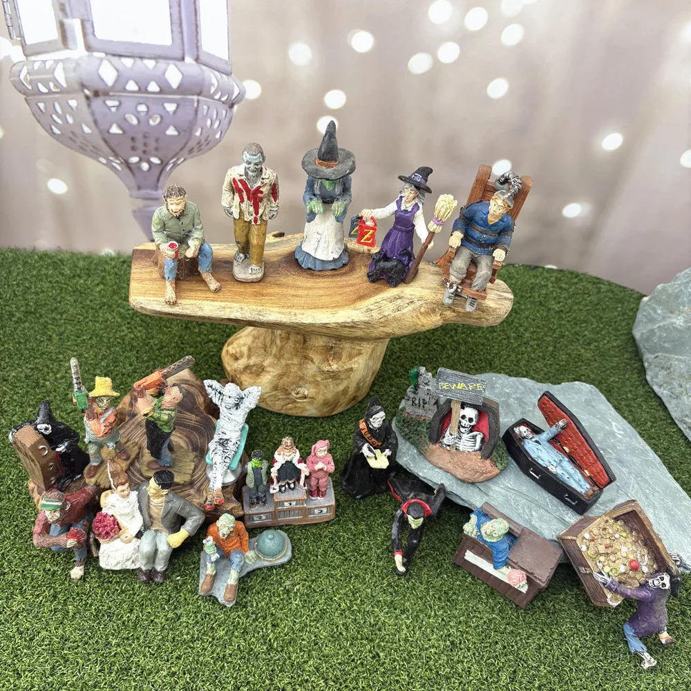 Mini Figures Miniature Sculpture Sand Table Gothic Decor Resin Crafts Scene Ornament
