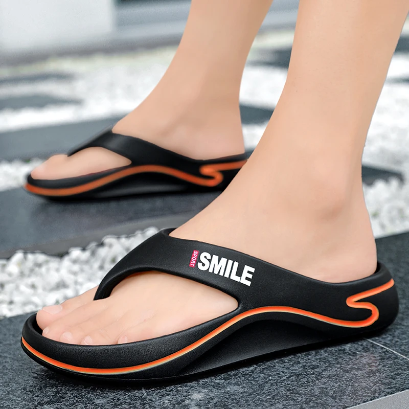 Новые мужские летние легкие повседневные модные тапочки большого размера, шлепанцы, уличные пляжные босоножки и домашняя мужская обувь.