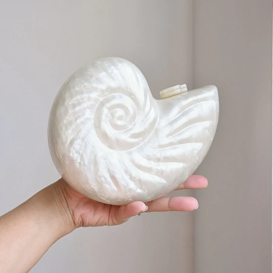 French dream pearlescent conch dinner bag three-dimensional shell texture gentle gloss fine gold chain messenger clutch bag