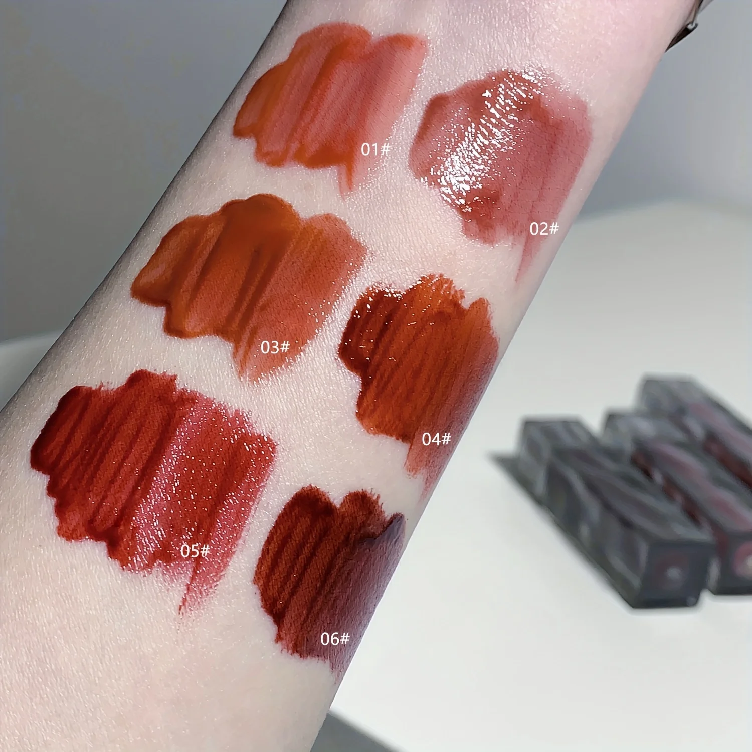 Adorable Bear Mirror Lip Glaze - ลิปสติกเนื้อลิควิดติดทนนาน ไม่ซีดจาง ให้ความชุ่มชื้นพร้อมเนื้อน้ํา - หน้าแข้งมันวาวหรูหรา