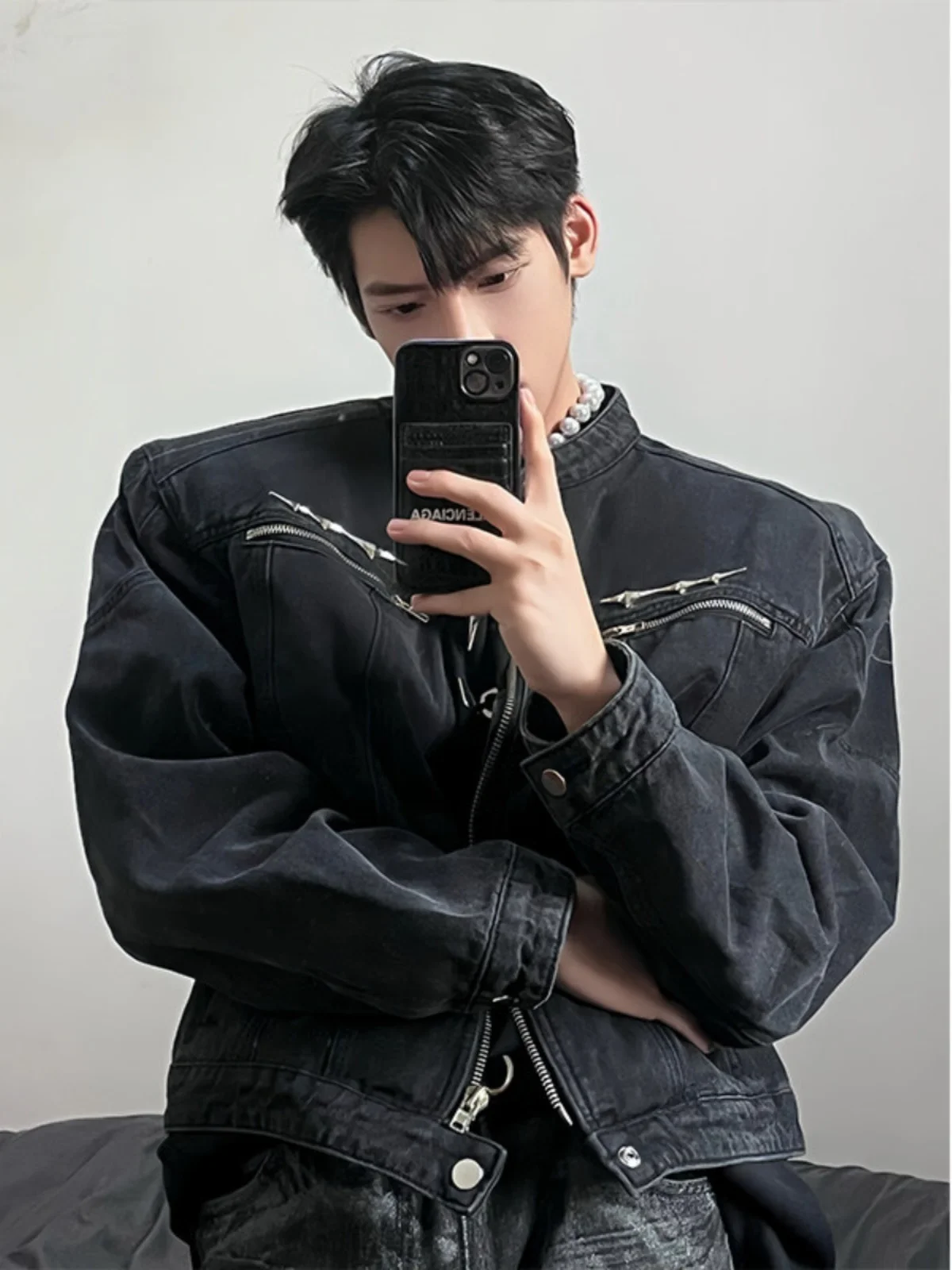 

Американская джинсовая куртка с мягкой подкладкой на плечах, мужская, премиум-класса, с крутым дизайном, черная, свободного кроя.