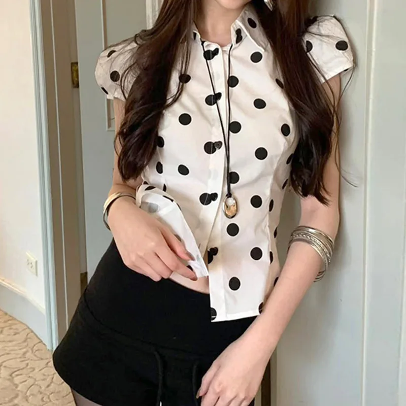 قميص نسائي 2024 الصيف النساء قمصان الإناث أسود أبيض مكتب بلوزة للسيدات OL ملابس امرأة قصيرة الأكمام ملابس العمل