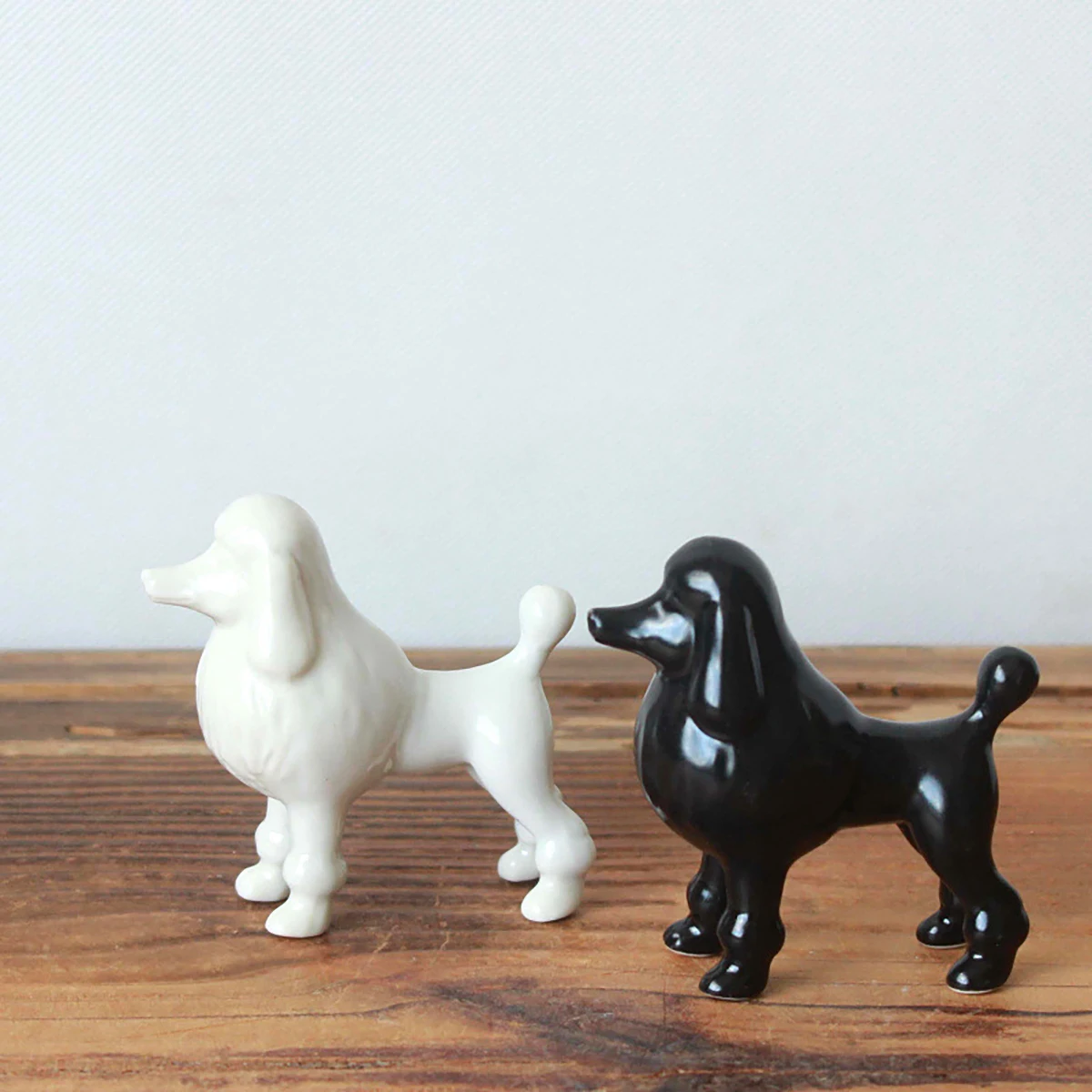 Cute Ceramic Dogs Ornament White And Black Doggie Miniatures Mini Animal Figurines Poodle Golden Retriever Pug Models