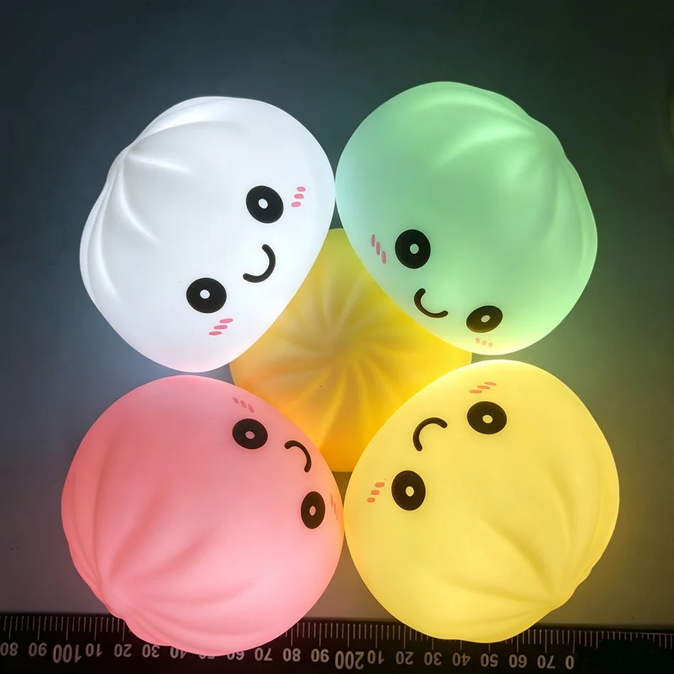 2026 Ästhetischer LED-Leuchtender Dumpling: Blasen-Spuckendes Quetschspielzeug, Realistische Lebensmittel-Deko & Sensorischer Gel-Stressball für Erwachsene/Kinder