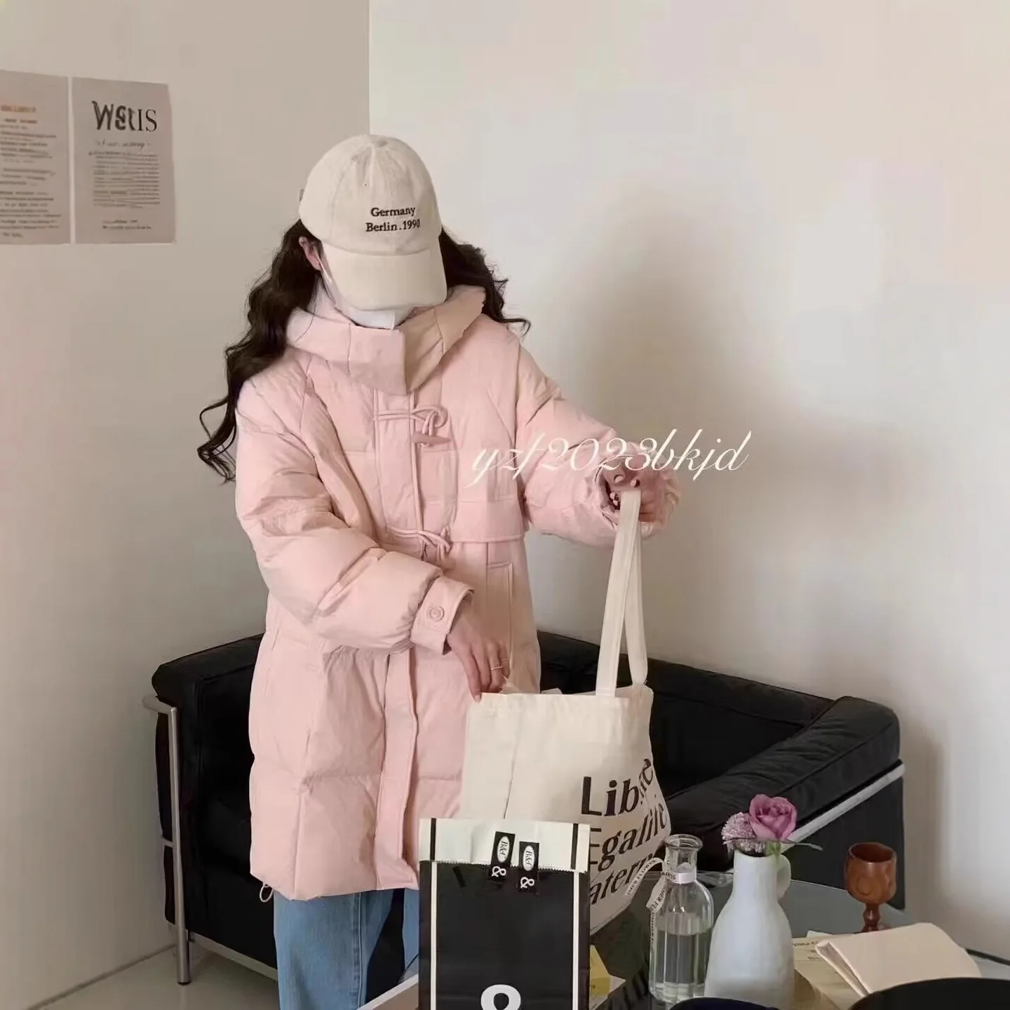 Doudoune à capuche pour femmes, nouvelle Version coréenne avec bouton en corne de vache pour effet amincissant, duvet de canard blanc, à la mode et aux stylets