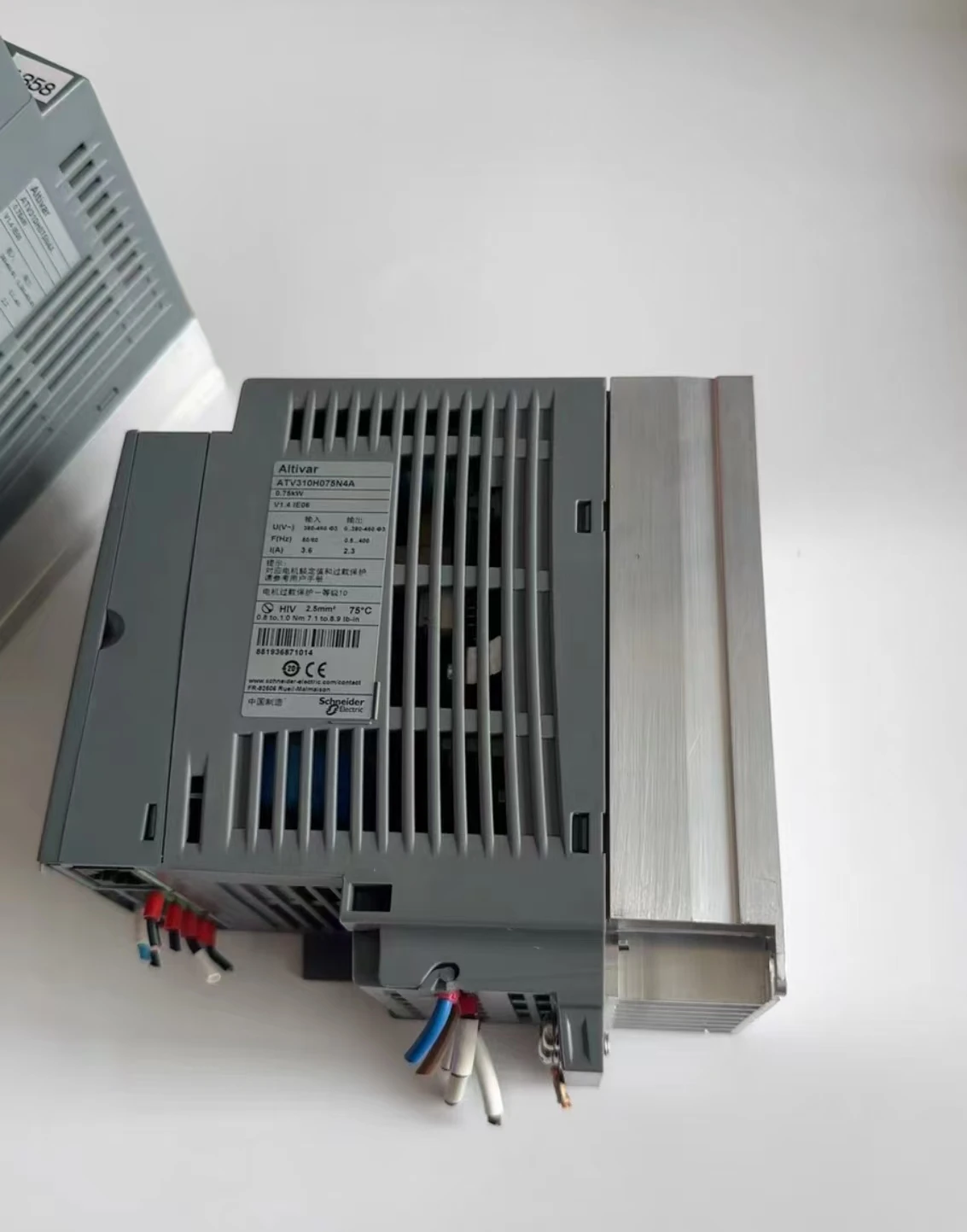 ATV310H075N4A العاكس المستخدم 0.75kw اختبار موافق
