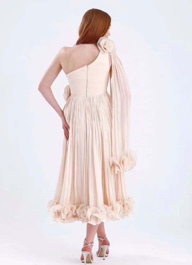 Personnalisé de haute qualité une épaule longueur de thé dos nu fermeture éclair rides robes Elegantes Para Mujer Gece Elbisesitohğün