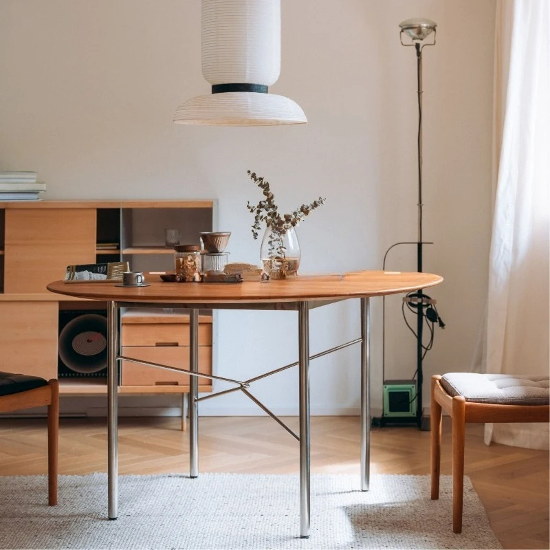 الشمال اليابانية الحديثة بسيطة غرفة الطعام غرفة المعيشة الرجعية الفولاذ المقاوم للصدأ طاولة مستديرة المنزلية شقة صغيرة طاولة طعام