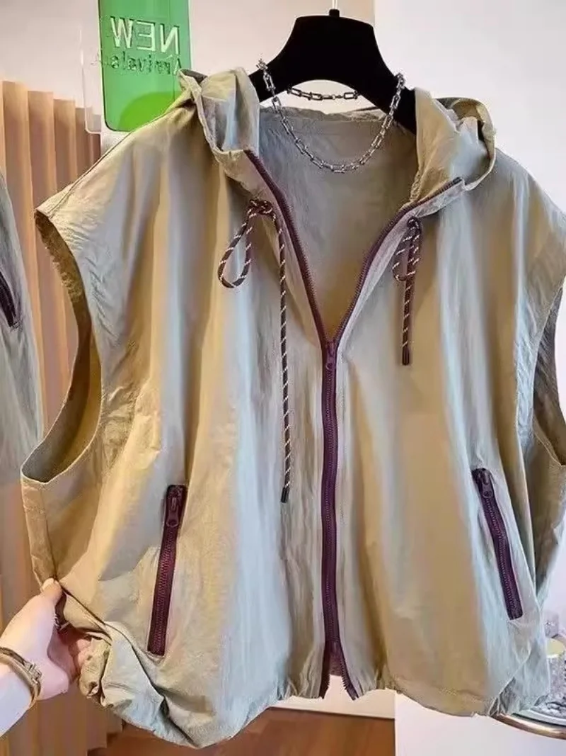 

Summer 2025 New Hooded Vest Sleeveless Lightweight Outerwear Loose Quick Drying Windbreaker Sun Protection Jacket For Women w086