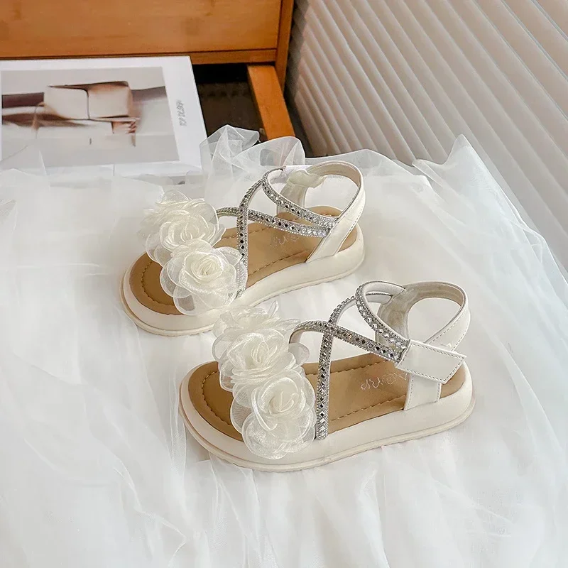 

Туфли принцессы для девочек, сетчатые кружевные цветы, элегантные летние сандалии 2024, новые детские сандалии на липучке, детская пляжная обувь Ins Sweet