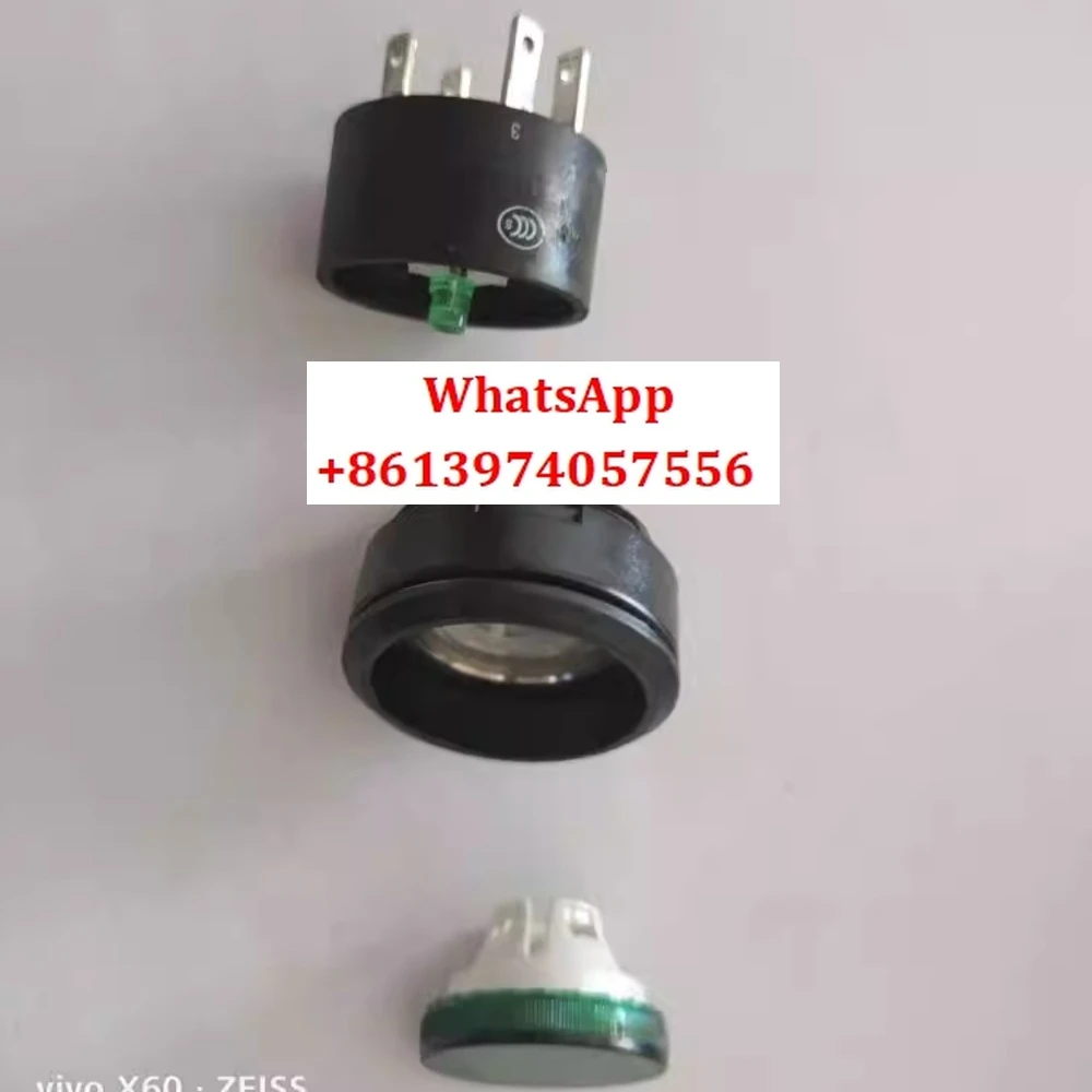 

84-8511.5620 + 84-1101.0 + 84-7111.500 New and original imported buttons