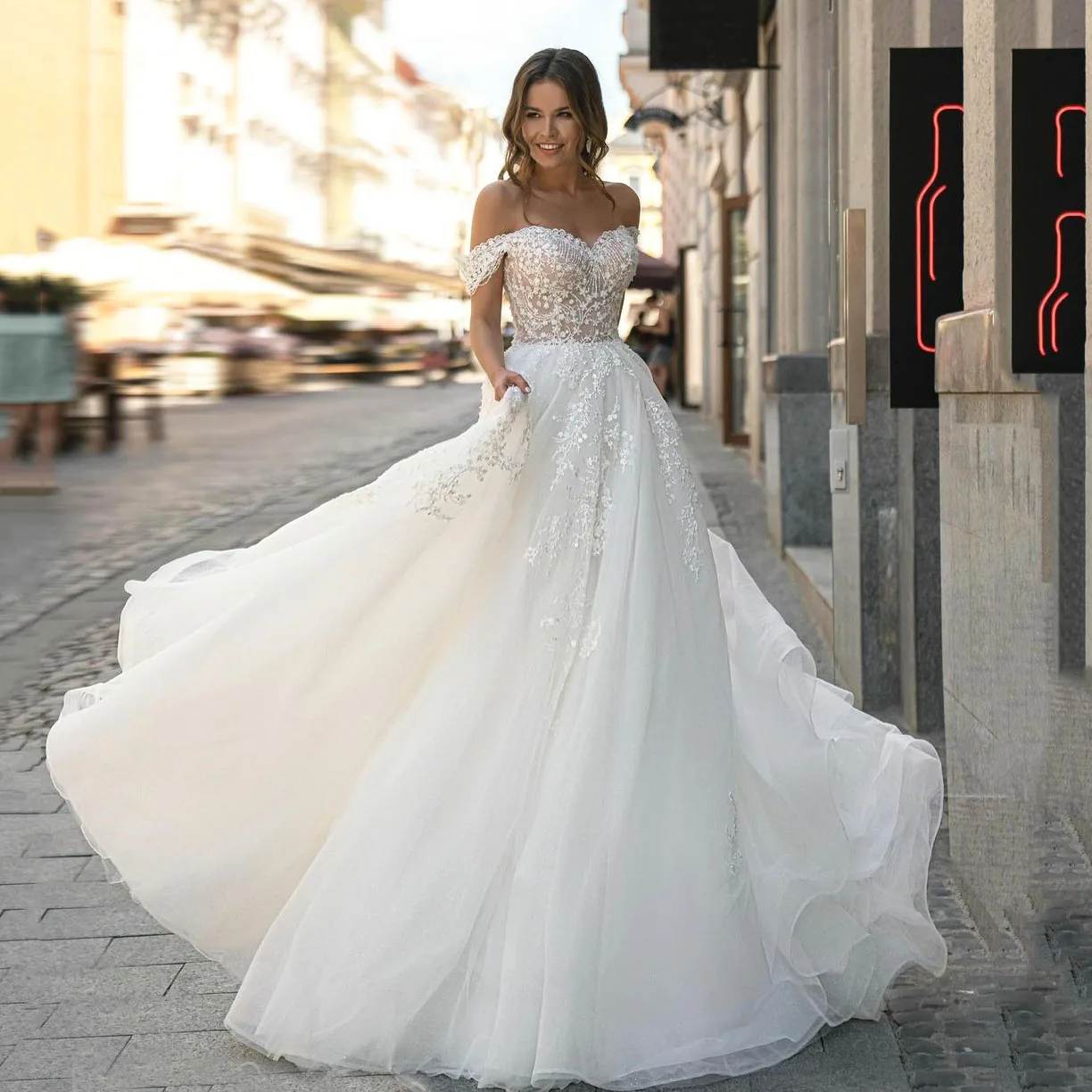 Gorgeous Women's Wedding Dresses Lace Applique A-Line Elegant Off-Shoulder Tulle Sweetcheart Princess Bride Gowns Formal Party