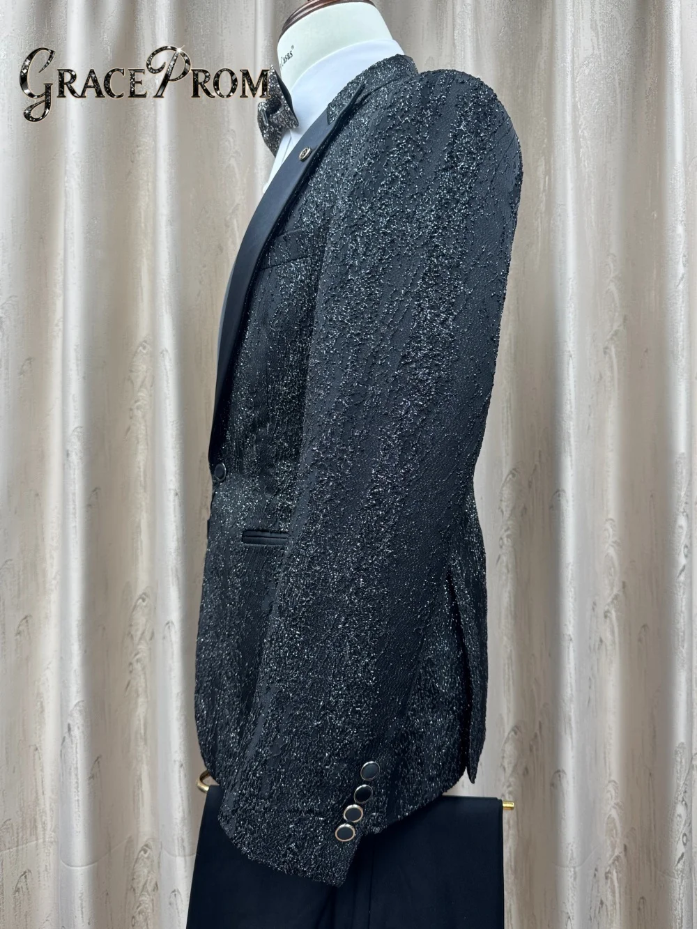 بدلة فاخرة للرجال بصدر واحد مكونة من 3 قطع أنيقة باللون الأسود الأنيق طقم رسمي للحفلات الراقصة لحفلات الزفاف والعريس #4