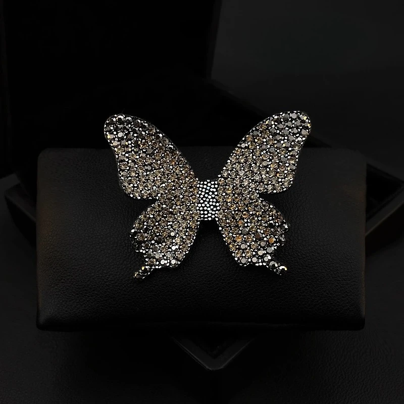 

Dark Brown Butterfly Brooch with Three-Dimensional Design for Women Woolen Coats Cardigans and Sweaters Accessory Jewelry 6046