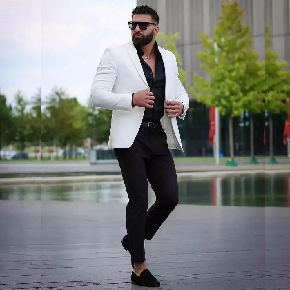 

Slim Fit Wedding Groom Suits for Men Elegant One Button Peak Lapel Regular Length 2 Piece White Jacket Black Pants Costume Homme
