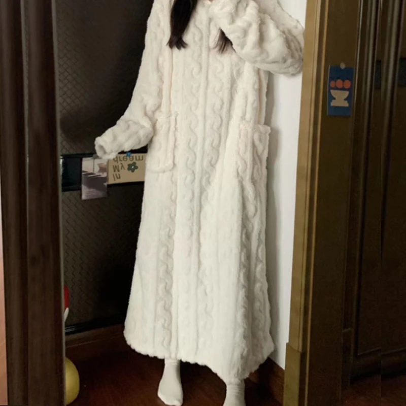 Thicken Coral Fleece Nightgown Long Women Warm Hooded Women's Nightgown Flannel Sweet and cute Bathrobe Women's Nightdress