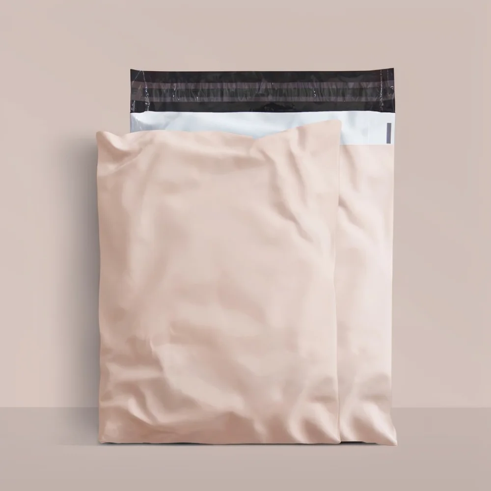 High Quality Matte Courier Bags Handle Poly Shipping Envelopes Tear Proof Logistics Packaging Pouch Mailing Supplies