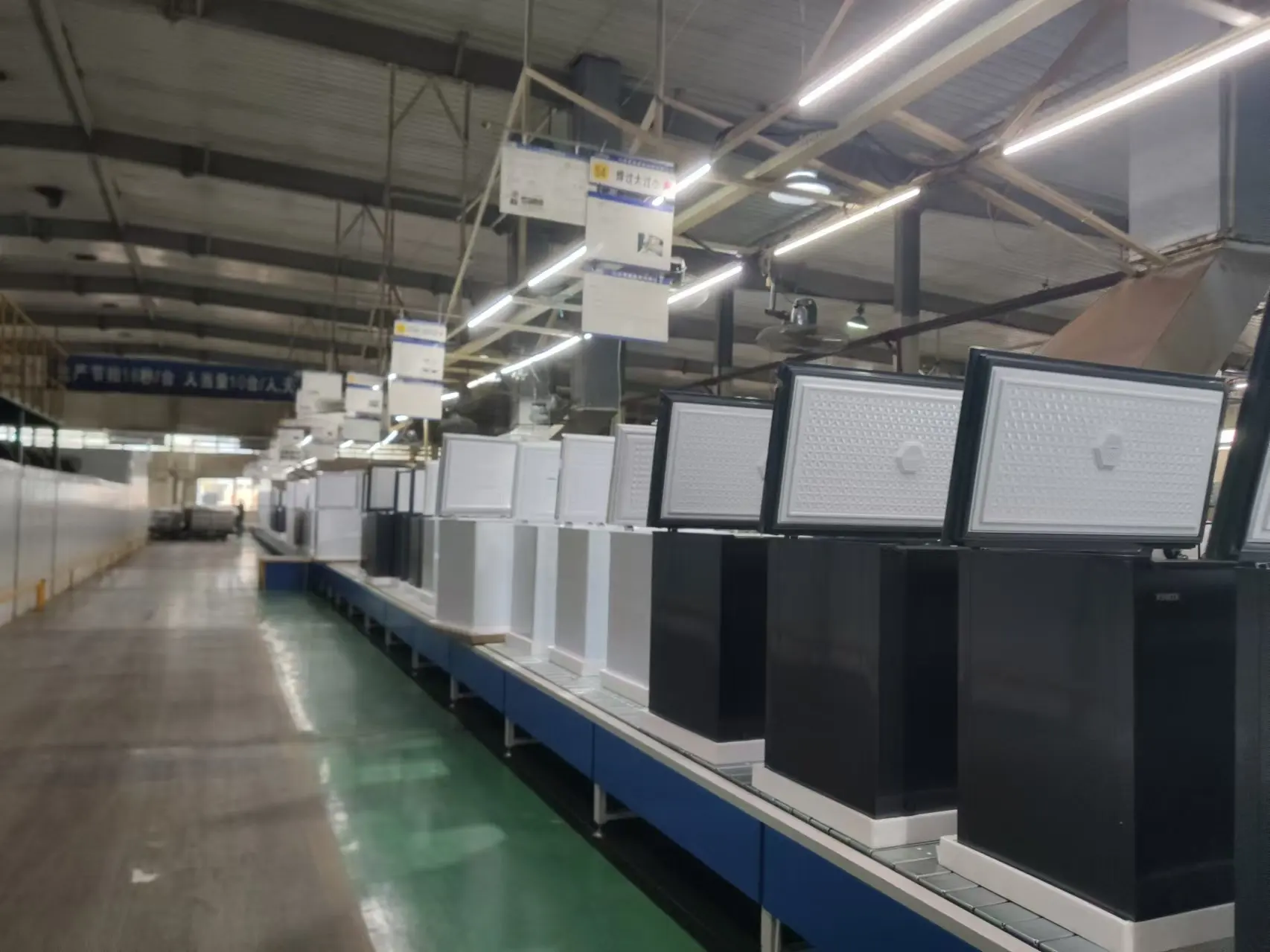 ثلاجة D الأكثر مبيعًا ببابين سعة 156 لترًا للاستخدام المنزلي مع وحدة تخزين باردة ووظائف حفظ طازجة