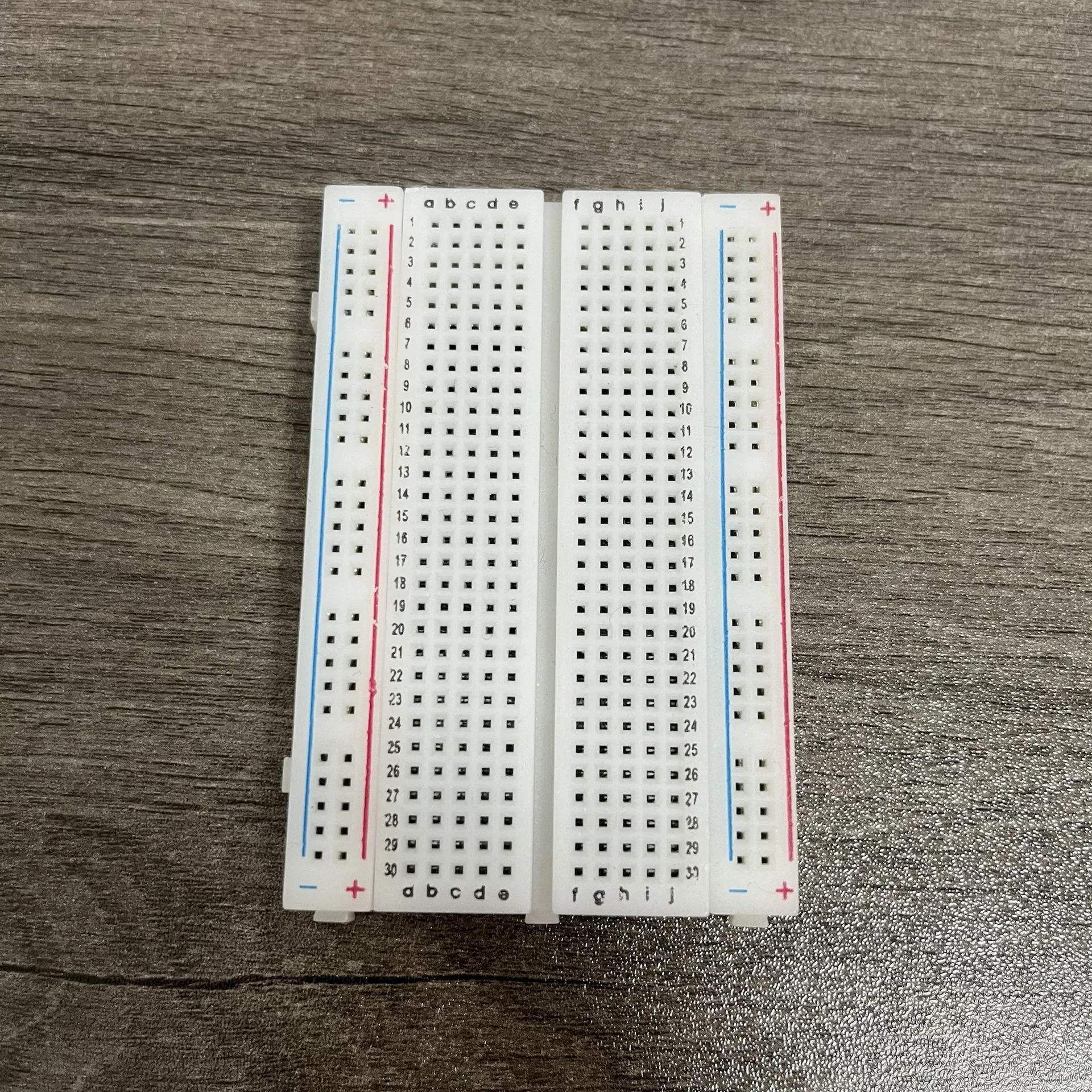 1PCS MB102 400 Tie-Points Solderless Breadboard for Arduino/Raspberry Pi Prototyping Projects