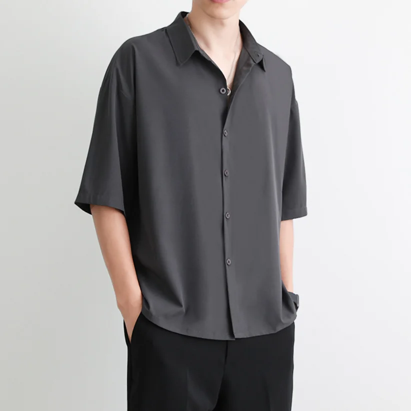 

Мужская модная летняя тонкая рубашка из ледяного шелка с коротким рукавом, свободного кроя, не требующая глажки, молодежная, популярная, из чистого материала.