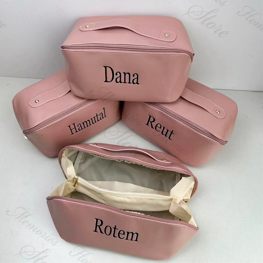 Borsa cosmetica portatile da viaggio in PU da donna nuova borsa da toilette con nome personalizzato borsa da regalo per damigella d\'onore ricamata