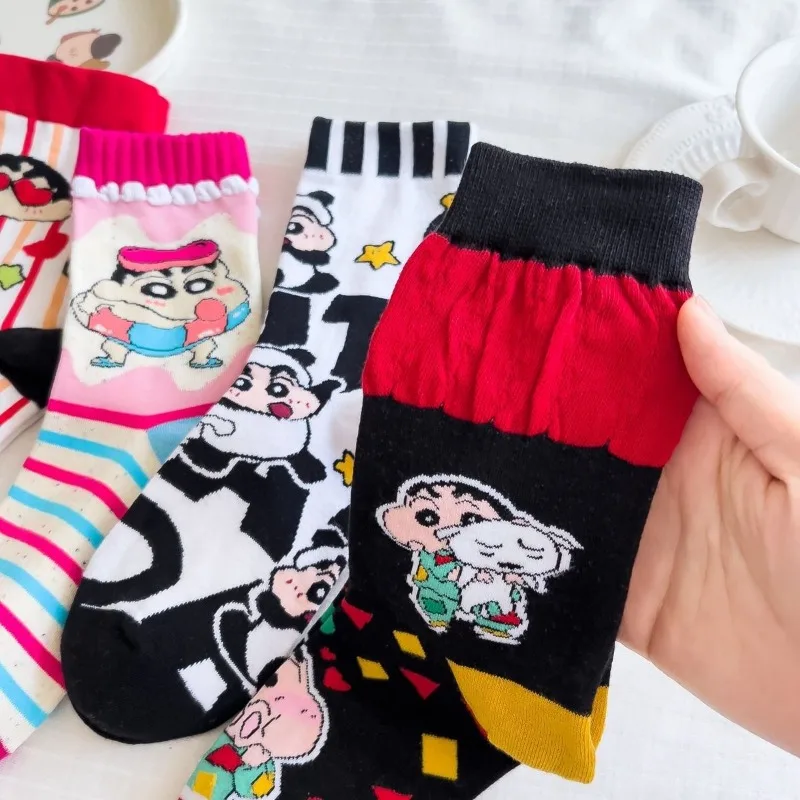 Nuevos calcetines de algodón peinado de otoño e invierno de anime Crayon Shin-chan para adultos, calcetines cálidos a media pantorrilla para mujer, regalo de talla única, todo regalo