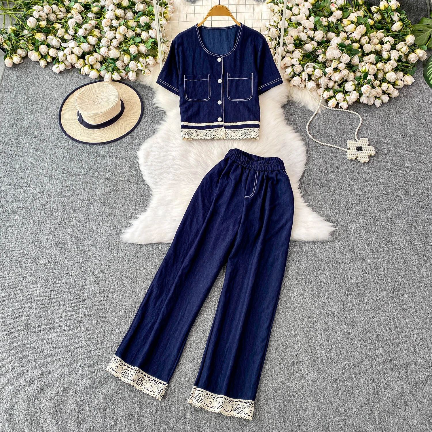 

Модные женские костюмы Design Sense, кружевной лоскутный джинсовый топ с круглым вырезом + широкие брюки с эластичной резинкой на талии, комплект из двух предметов, женская одежда