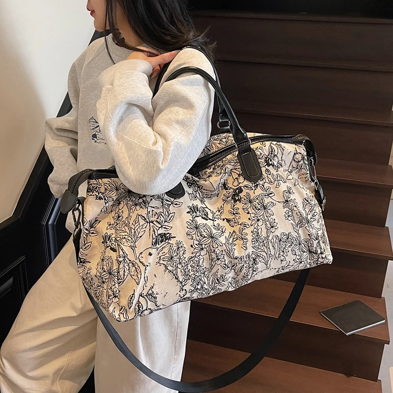 السببية المرأة الصالة الرياضية اللياقة البدنية حقيبة مطبوعة سعة كبيرة السفر الرياضة اليوغا الكتف حقيبة كروسبودي التسوق في الهواء الطلق حقيبة الأمتعة