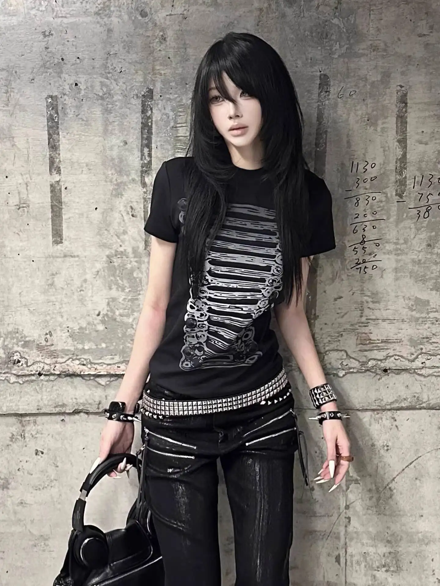 

2026 Summer Y2K Subculture Black Print Shoulder-Fit Short Sleeve T Shirt for Women Slim Fit Gothic Spicy Crop Top