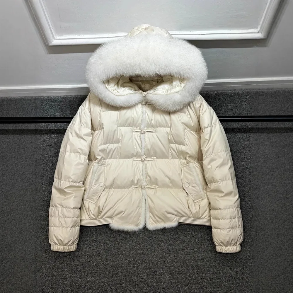 2025 ملابس نسائية مزاجه قصيرة الفراء طوق المرقعة معطف بأزرار شتاء جديد 0920