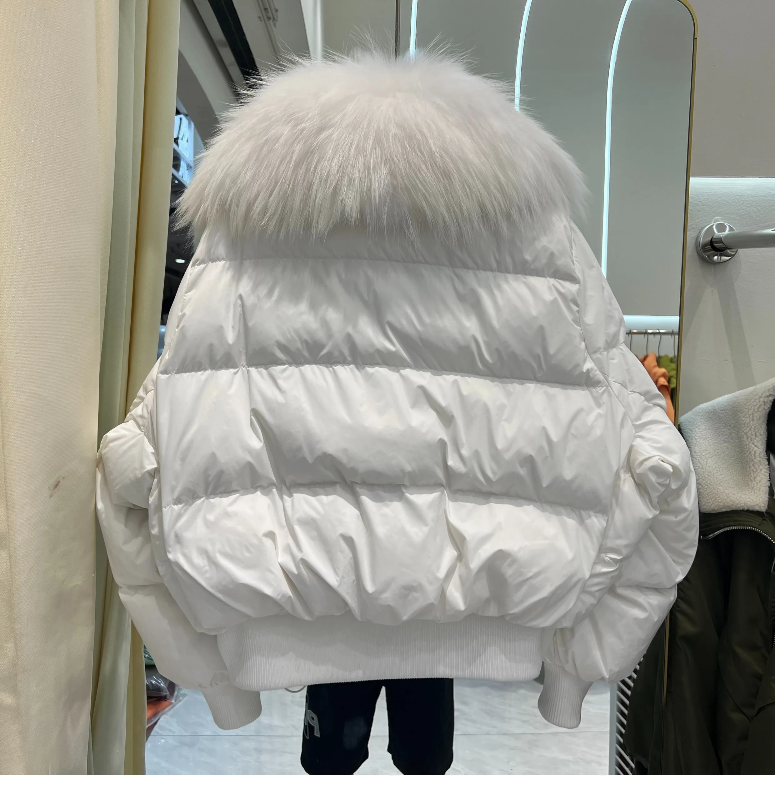 2025 New Women Winter White Duck Down Down Jacket Big Fur Collar 90% White Duck Down Jacket Women Winter Jacket Short Parkas