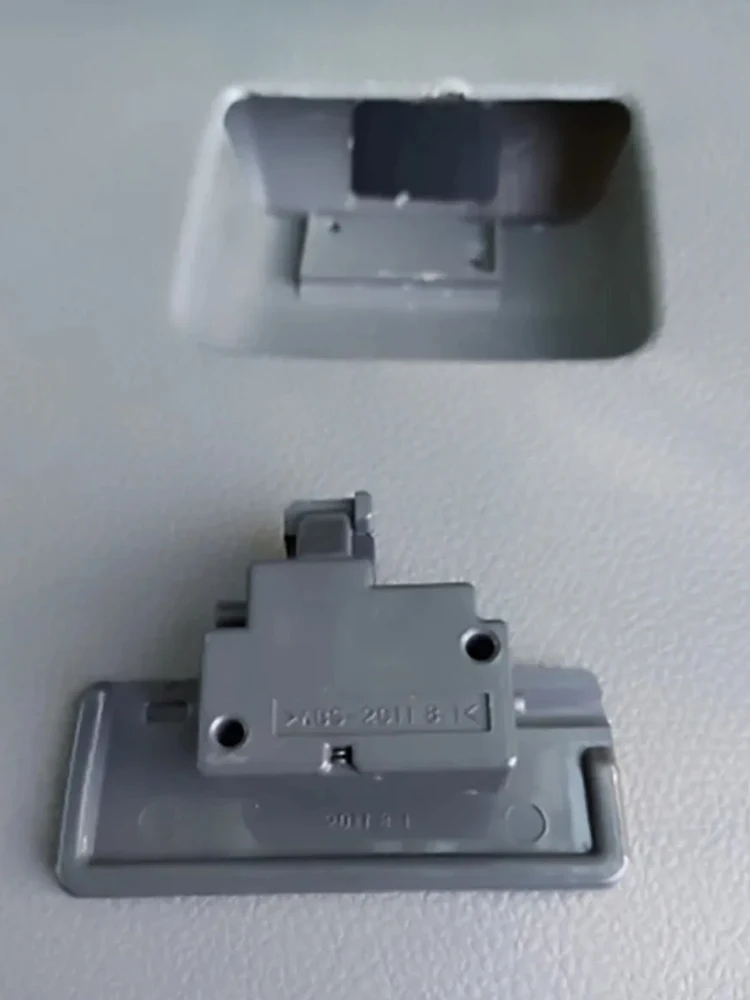 Pour Suzuki Swift 2005-2012 SX4 boîte à gants couvercle couvercle serrure poignée Clip assemblée gris pièces de rechange 7343063J02P4Z 7343063J02V6N