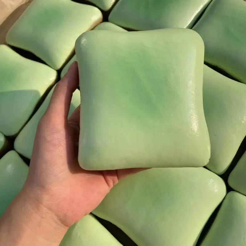 لعبة فيدجيت لتخفيف التوتر من قطعة واحدة - تصميم توست الكيك بطيئة الارتفاع، رائعة للبالغين والأطفال الذين يعانون من التوحد ADHD كهدية.