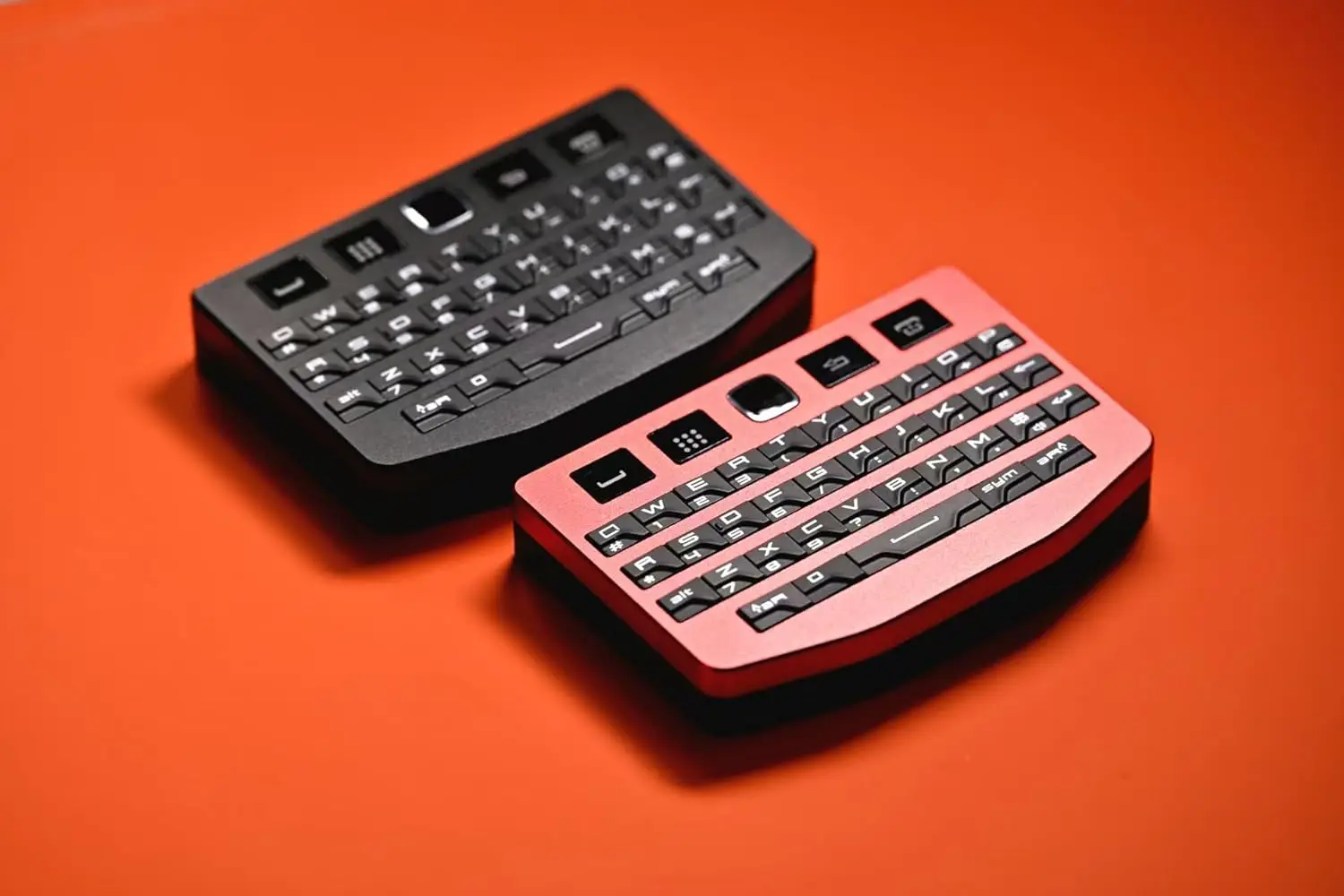 Mini Wireless Pocket Keyboard, CNC Aluminum Bluetooth Keyboard for Phone, Tablet, PC, Raspberry Pi & Linux