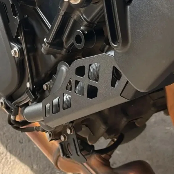 

For Kawasaki Eliminator 500 2024-2025-2026 Engine Cylinder Head Valve Engine Cover Clutch Decorative Frame Sliders Protector Set