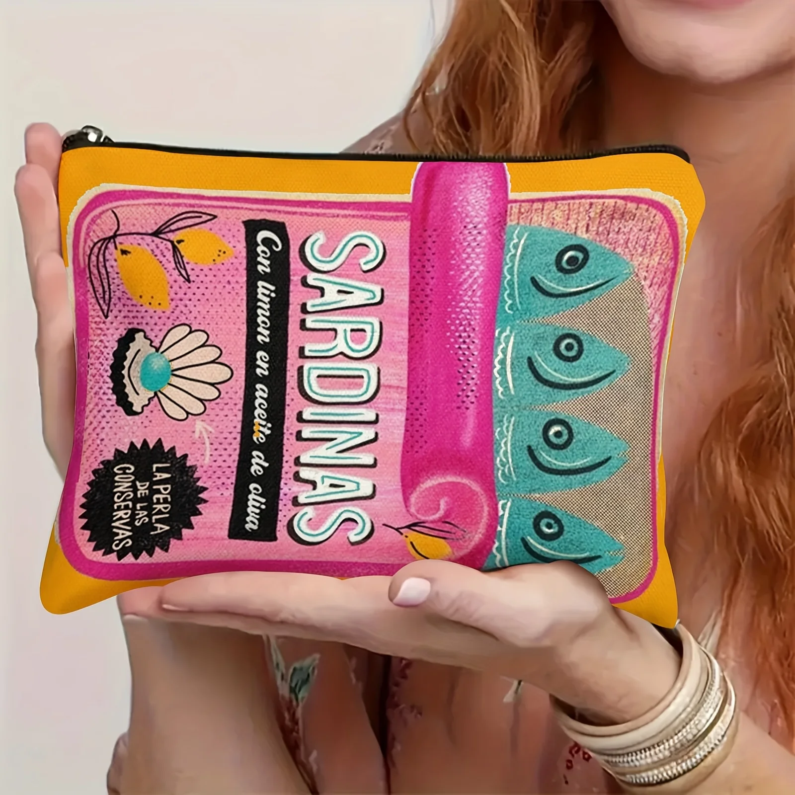 حقيبة مستحضرات التجميل خفيفة الوزن وقابلة للغسل بسحاب على شكل سمكة ملونة ومنظم للسفر وخفيفة الوزن وقابلة للغسل يدويًا #3