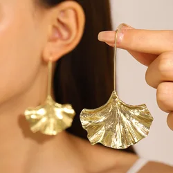 Fashion Long Gold Color Ginkgo Leaf Drop Earrings For Women Jewelry 2024 Trending New Women's Exaggerated Silver Color Earrings