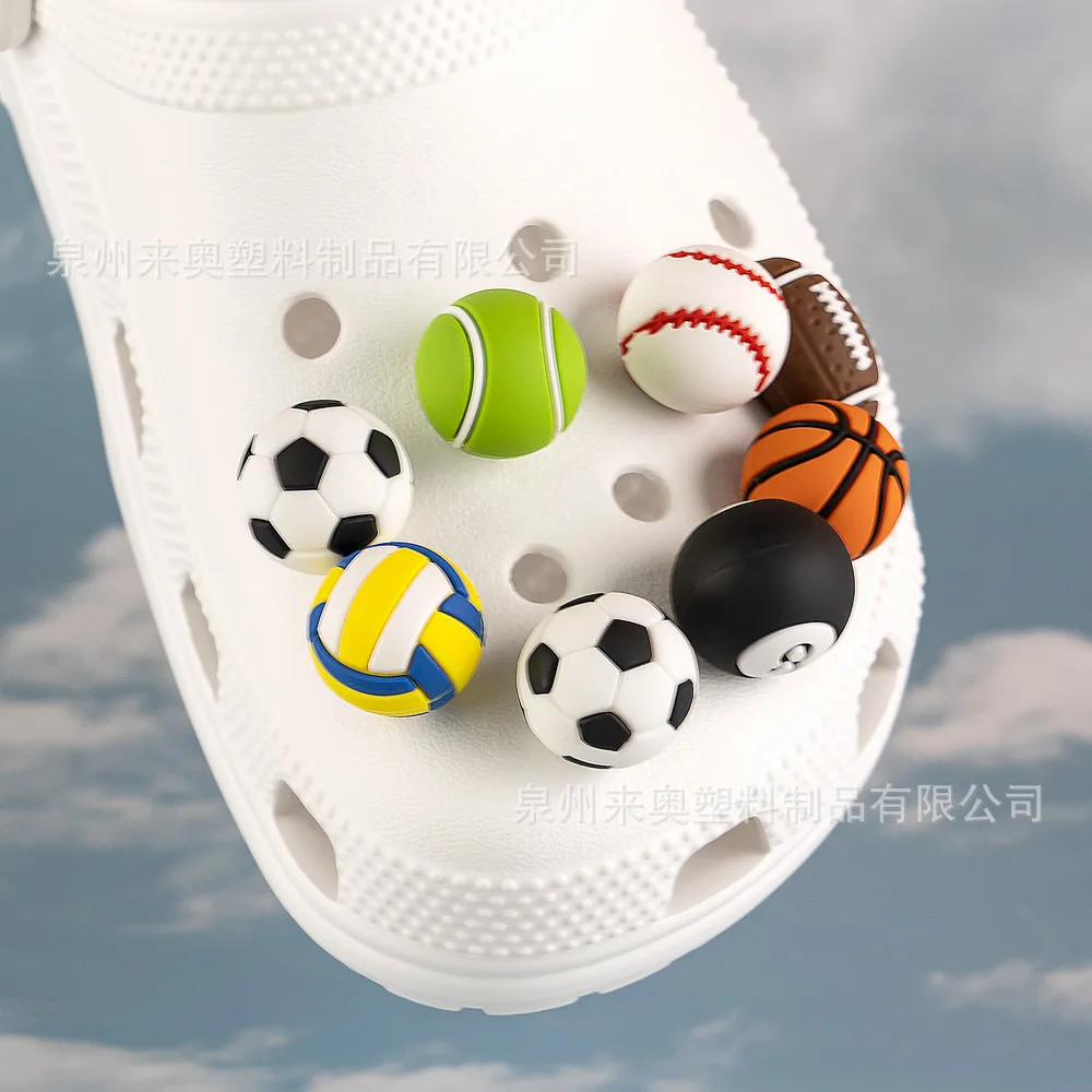 أحذية كرة القدم الكرتونية بقعة PVC كرة السلة تنس كرة القدم ثلاثية الأبعاد الكرة ثلاثية الأبعاد ثقب الأحذية الملحقات