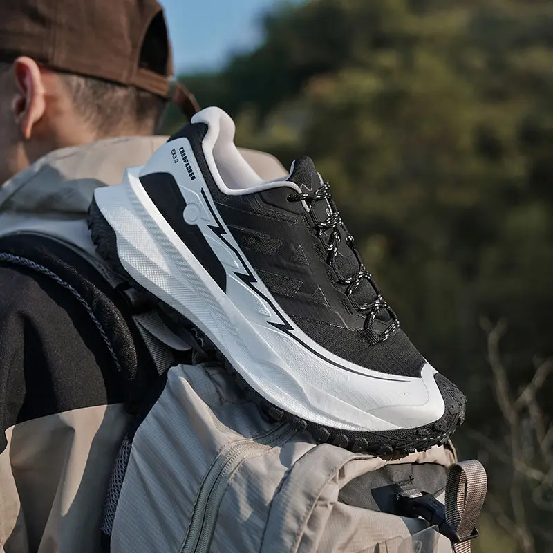 Hot sale summer essential lightweight breathable unisex walking hiking shoes running shoes sneakers Very good