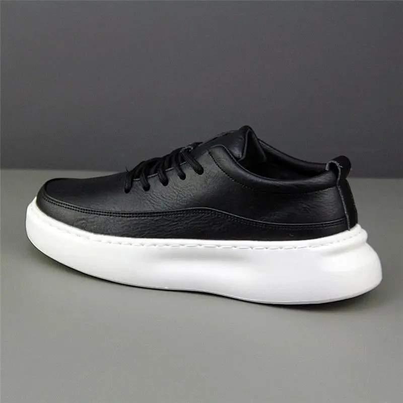 Trendy men\'s casual shoes, fashionable sports sneakers, versatile casual shoes for spring and autumn, black vulcanized shoes