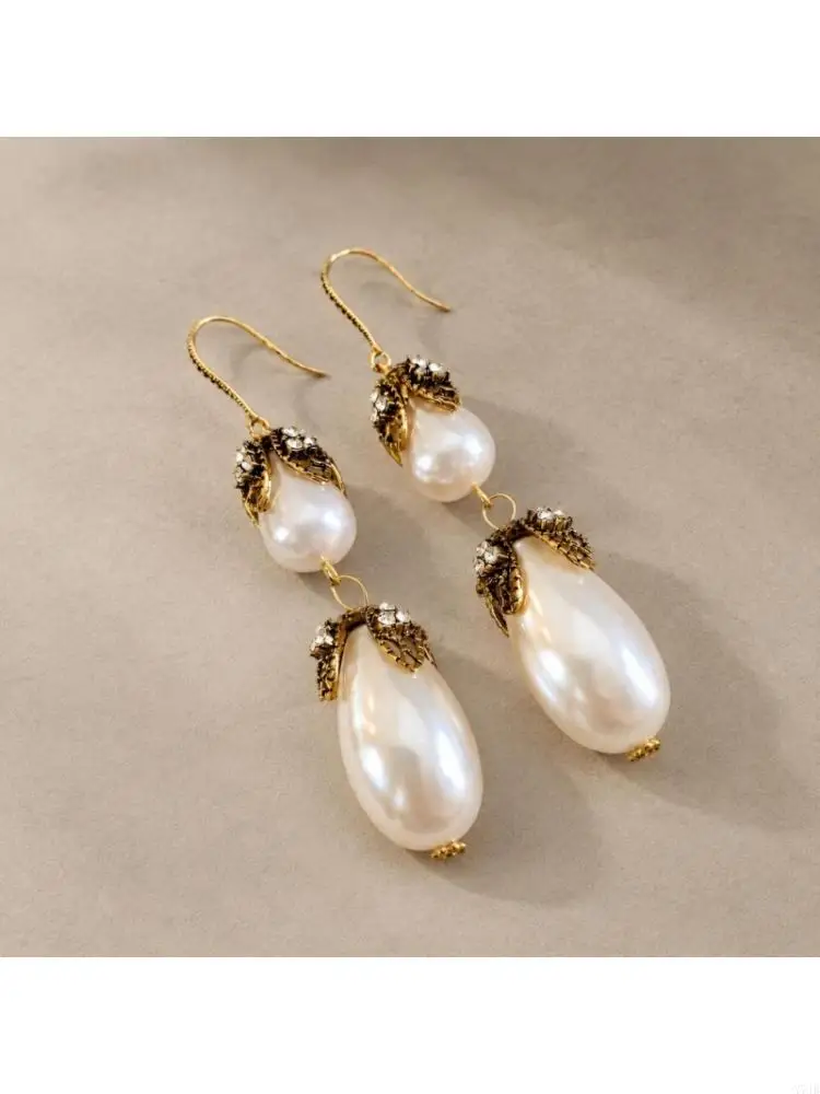  Vintage-Inspired Fashion Jewelry with a Defined Alloy Construction