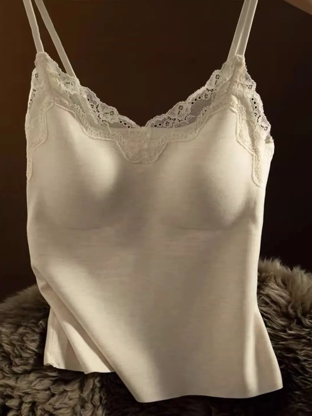 Warm Fleece Lined Bralette Vest Women's Integrated Cup Underwear Base Layer Top with Chest Pad V-neck Backless Lace Design