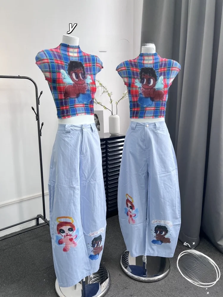 Pantalones casuales azules estampados con diseño de ángel pequeño dibujado a mano, jeans de pierna recta para mujer joven, estilo de verano para ir al trabajo.