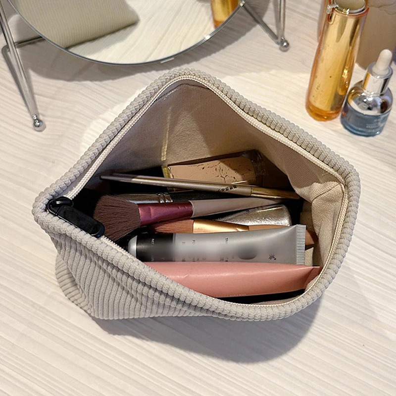 Custom Embroidery / Standard Version in Macaron Colors, High-Quality Thick Corduroy Fabric, Elegant Retro Makeup Bag, Storage Bag, Toiletry Bag, Suitable for Daily Storage, Business Trips, Vacations, Holiday Parties, Banquets, Wedding Venues, and Various Occasions, the Perfect Choice for Holiday Gifts